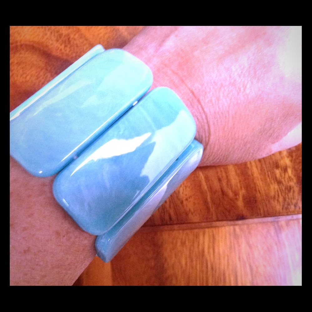 Turquoise stretch bracelet💄💄💋